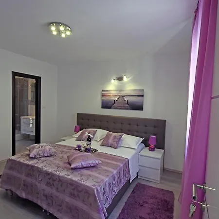 Kuzma And Apartament Split