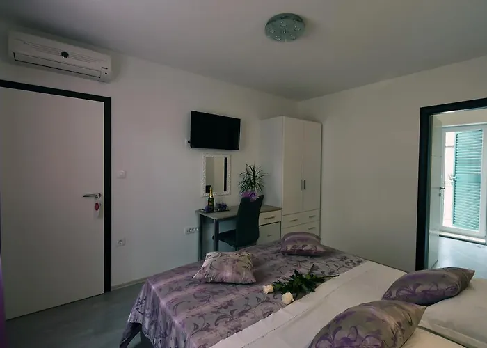 Kuzma And Apartament Split